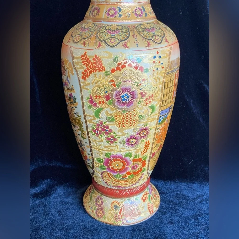 Royal Satsuma Vase Gold Embossed Moriage Geishas & Garden 12